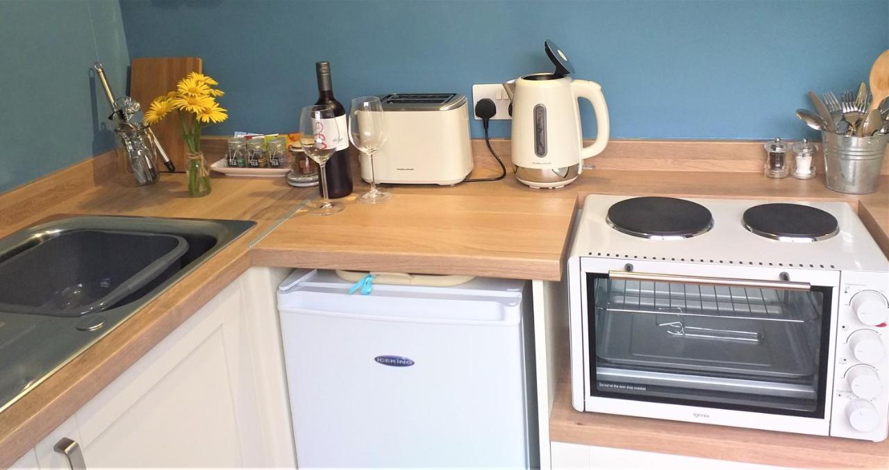 Lobhill Farmhouse Bed And Breakfast And Self Catering Accommodation Okehampton Exterior foto