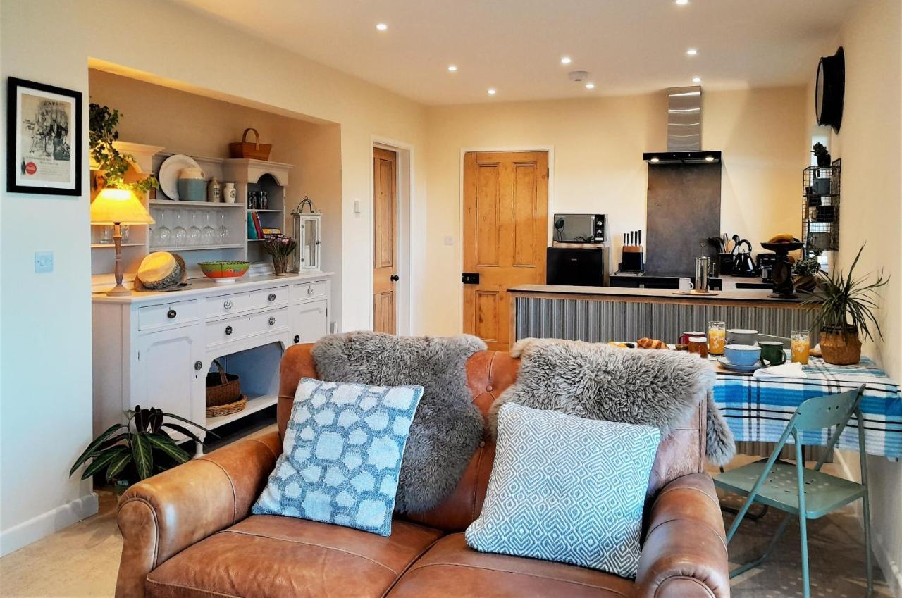 Lobhill Farmhouse Bed And Breakfast And Self Catering Accommodation Okehampton Exterior foto